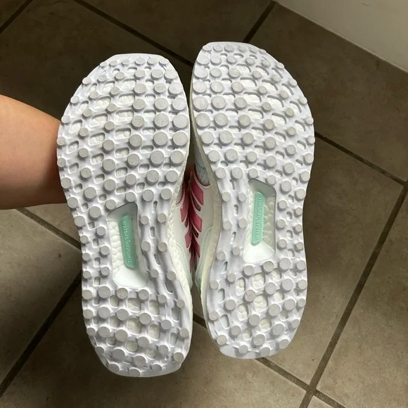 Women's Adidas Ultraboost 1.0 Neon - Picture 6 of 6